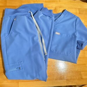 Figs Scrubs Set Zamora Jogger and Scrub Top - Ciel Blue